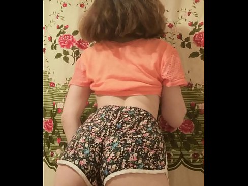 ❤️ Sexy junges Babe zieht ihre Shorts vor der Kamera aus ❤ Porno fb bei uns ❤