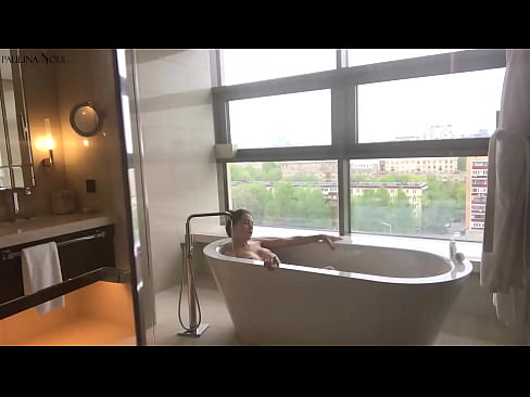 ❤️ Riesiges Babe wichst leidenschaftlich ihre Muschi im Badezimmer ❤ Porno fb bei uns ❤
