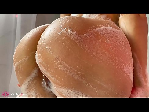 ❤️ Brünette masturbiert Muschi mit Vibrator zu intensivem Orgasmus in der Dusche ❤ Porno fb bei uns ❤